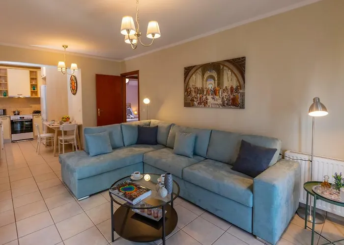 Elena's 4 Apartman *