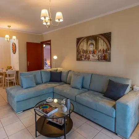 Elena's 4 Apartment *