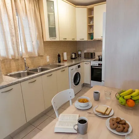 Elena's 4 Apartment