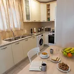 Elena's 4 Appartement