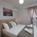 Elena's 4 Appartement *